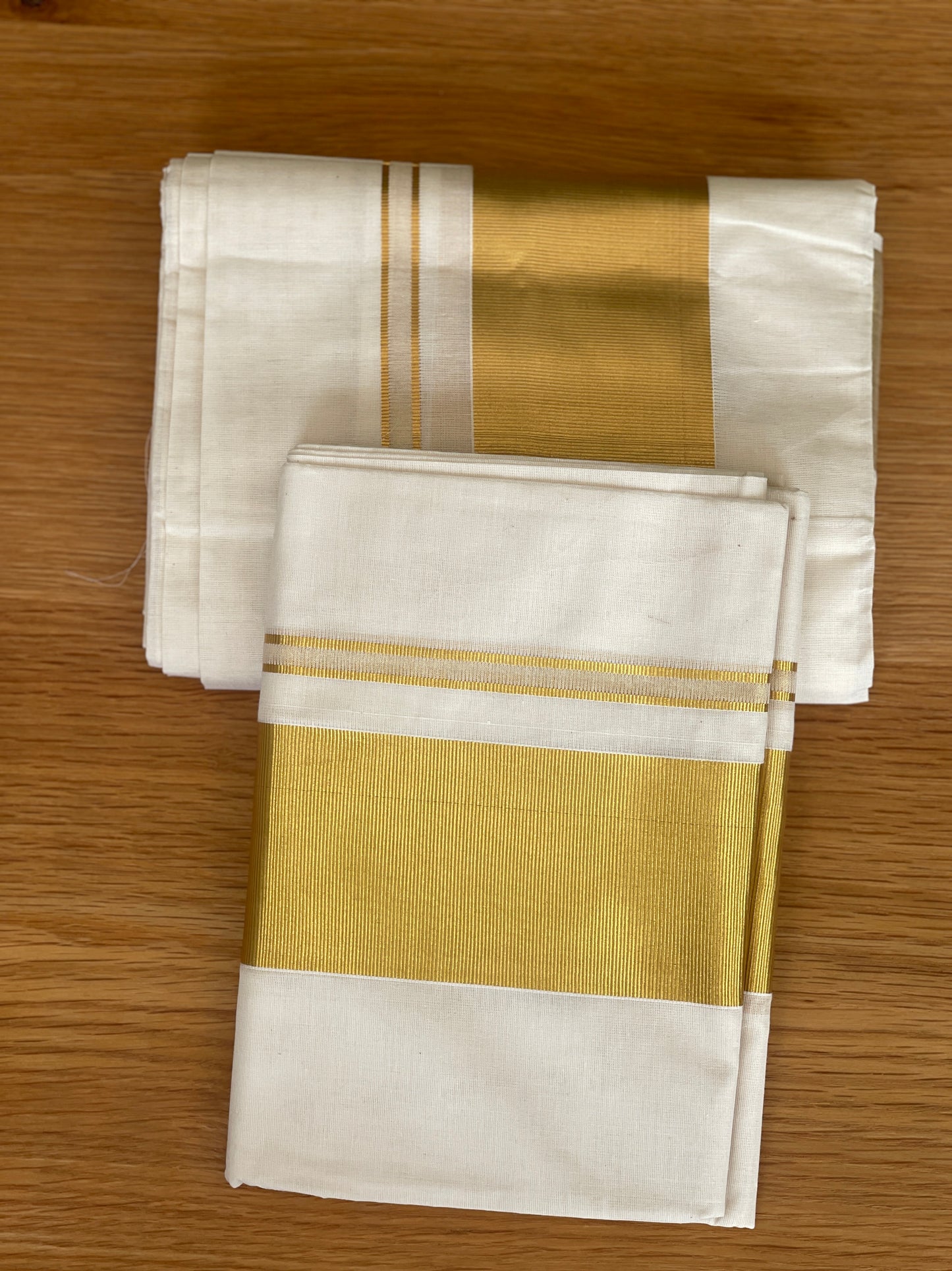 Set Mundu