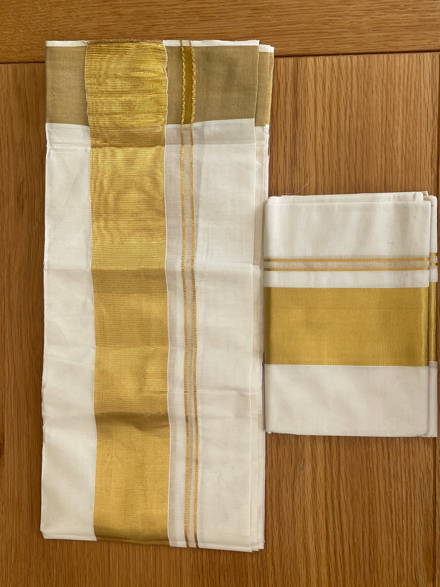 Set Mundu